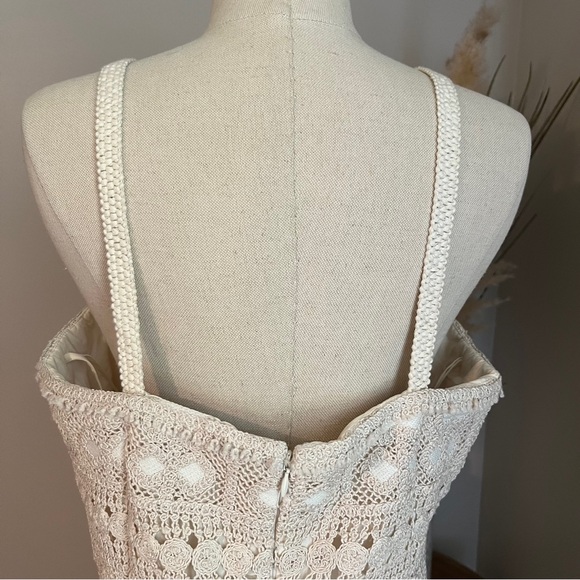 Stunning Crochet Lace Midi Dress - Picture 9 of 11